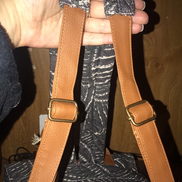 LU & ELLE BACKPACK W/ MONEY & CARDS HOLDER - Picture 12 of 14